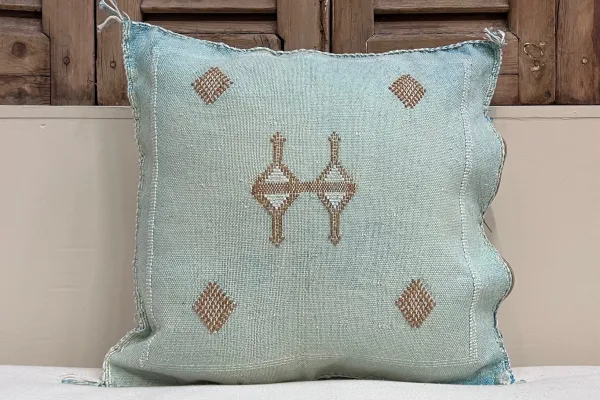 SALE Sabra Kussen uit Marokko blauw 45cm x 45cm incl vulling (kapotte rits, zie foto's)