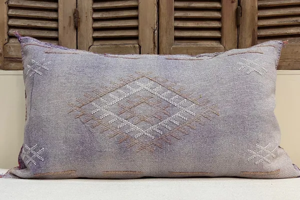 Sabra Kussen uit Marokko paars 100cm x 50cm incl vulling nr.56234