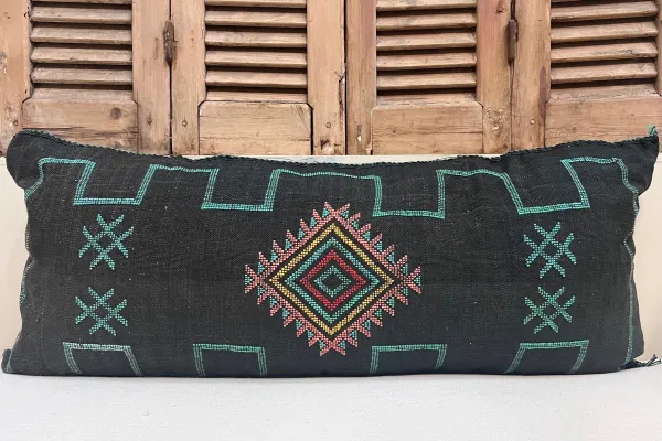 Sabra Kussen uit Marokko zwart 100cm x 50cm incl vulling nr.56266