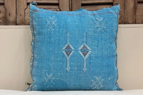 SALE Sabra Kussen uit Marokko blauw 45cm x 45cm incl vulling showroom model, zie foto's
