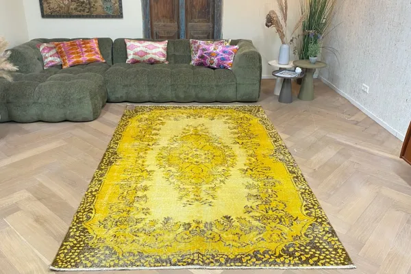 Vintage geel vloerkleed 36009 269cm x 168cm