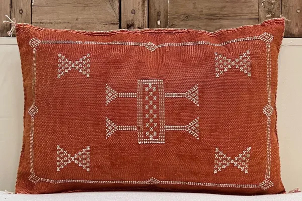 Sabra Kussen uit Marokko oranje / rood 60cm x 40cm incl vulling nr.61120