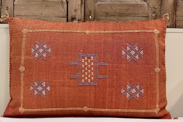 Sabra Kussen uit Marokko oranje / rood 60cm x 40cm incl vulling nr.61123