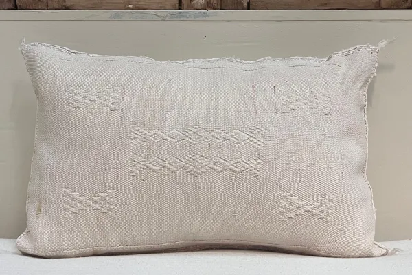 Sabra Kussen uit Marokko licht roze 60cm x 40cm incl vulling nr.61158