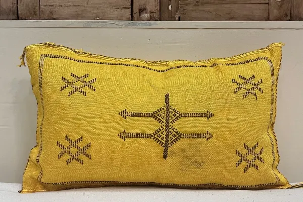 SALE Sabra Kussen uit Marokko geel 60cm x 40cm incl vulling nr.61181