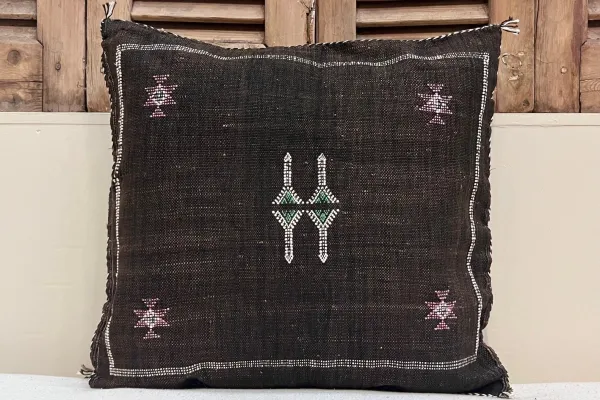 Sabra Kussen uit Marokko donkerbruin 45cm x 45cm incl vulling nr.94108