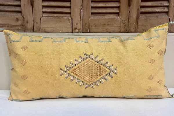 Sabra Kussen uit Marokko geel 100cm x 50cm incl vulling nr.63071