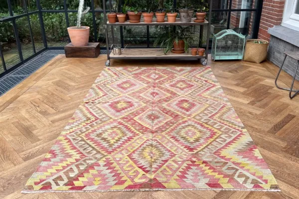 Kelim authentiek, handgeweven in Usak (Turkije) 15305 265cm x 160cm