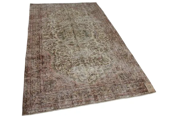 vintage vloerkleed zandkleur met diverse kleuren  272cm x 163cm  