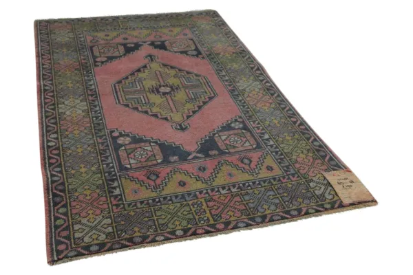 vintage vloerkleed uit Anatolie met  diverse kleuren  163cm x 98cm  