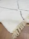 Beni ouarain 27956 299cm x 205cm er mist een stuk van de franjes